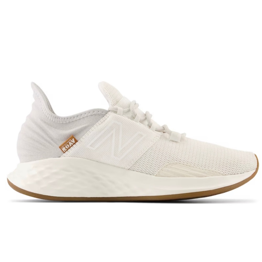 New Balance Fresh Foam ROAV Women's White Sneaker Size 7.5